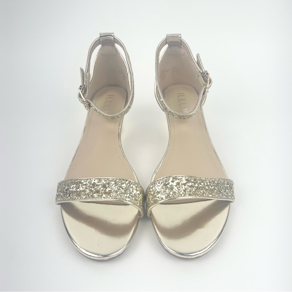 Glamorous Gold Low Wedge Sandals with Glittery Accents
